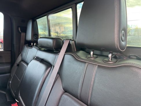 Used 2022 Chevrolet Silverado 2500 High Country w/ Technology Package image 27