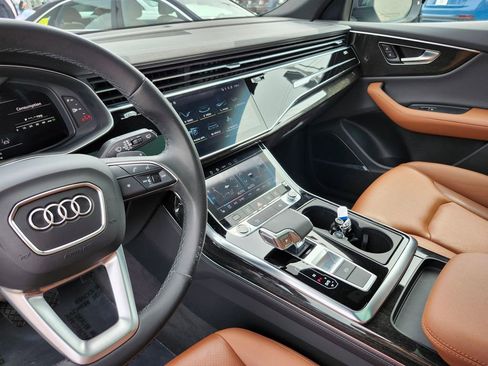 Certified 2023 Audi Q8 Premium Plus w/ Premium Plus Package AWD/4WD image 8