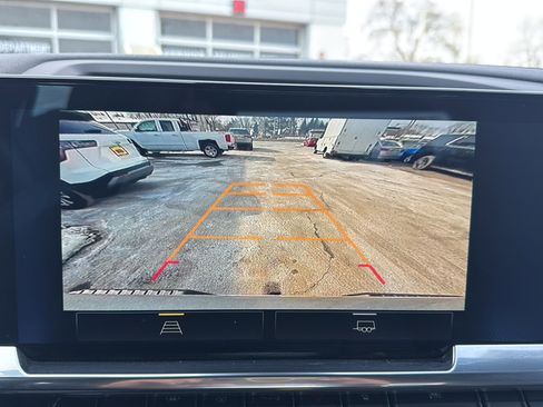 Used 2025 Chevrolet Silverado 1500 LT image 27