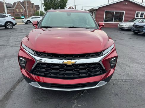 Used 2024 Chevrolet Blazer LT FWD image 2
