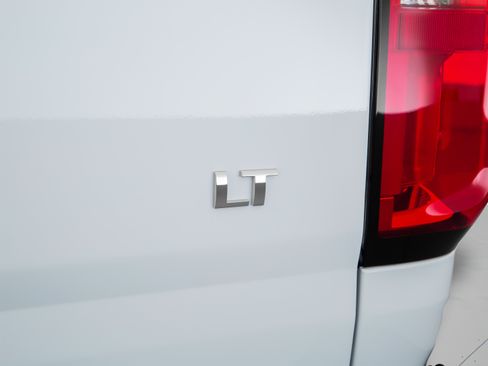 Used 2015 Chevrolet Colorado W/T RWD image 32