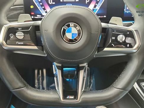 Used 2024 BMW 740i xDrive w/ Premium Package image 45