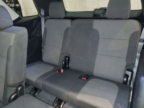 Used 2020 Chevrolet Traverse LS image 32