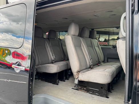 Used 2018 Nissan NV 3500 SV w/ Navigation Package RWD image 14