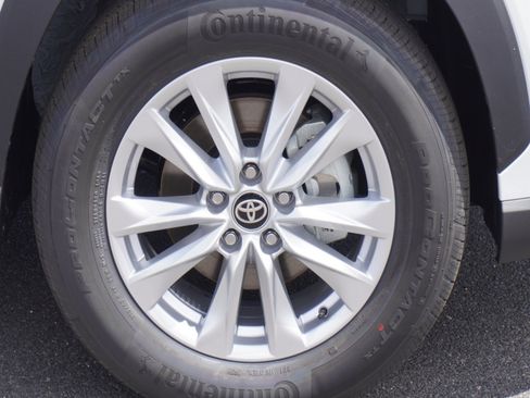 New 2026 Toyota Corolla Cross LE AWD/4WD image 5