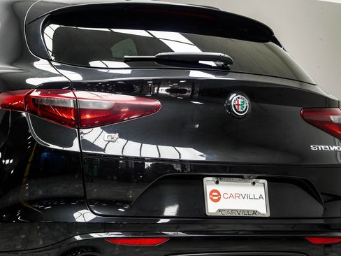 Used 2023 Alfa Romeo Stelvio Veloce AWD/4WD image 14