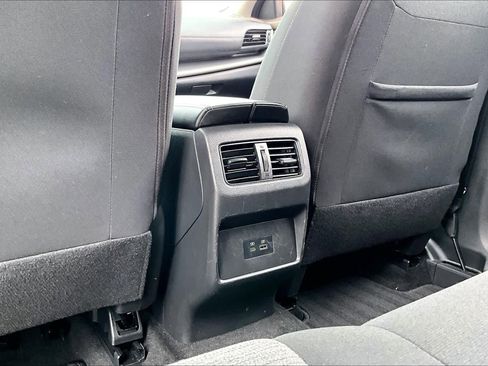 Certified 2023 Nissan Rogue SV FWD image 34