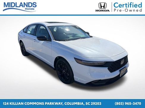 Certified 2025 Honda Accord SE image 1