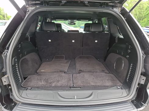Used 2019 Jeep Grand Cherokee Altitude RWD image 27