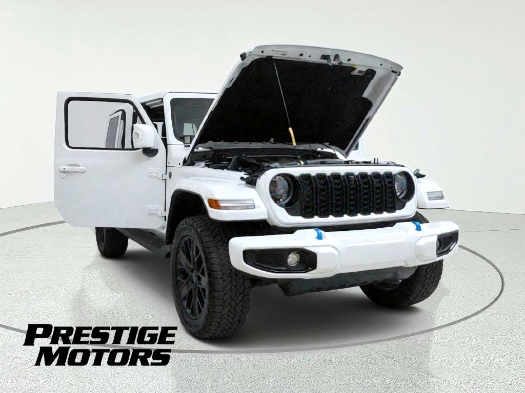 Used 2024 Jeep Wrangler High Altitude AWD/4WD image 11