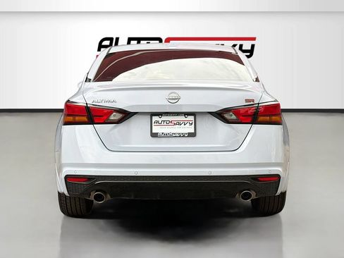 Used 2025 Nissan Altima 2.5 SR FWD image 6