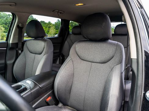 Used 2023 Hyundai Santa Fe SEL FWD image 18