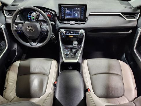 Used 2022 Toyota RAV4 LE image 43