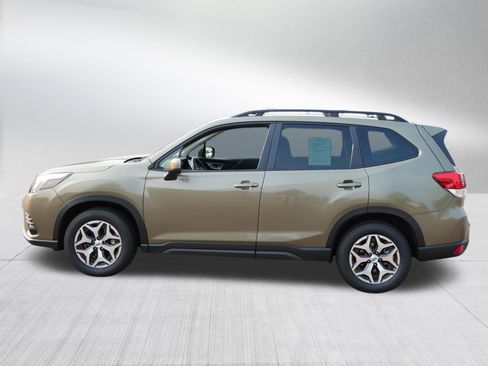 Used 2023 Subaru Forester Premium AWD/4WD image 4