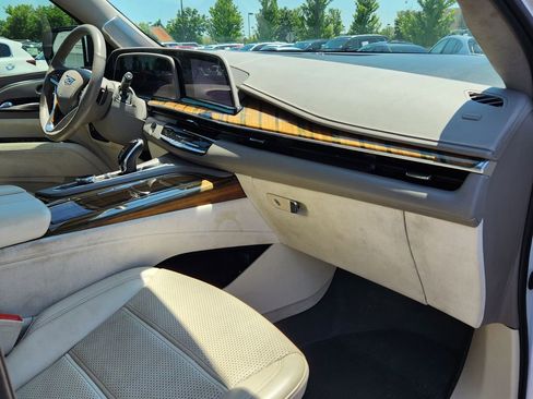 Used 2021 Cadillac Escalade Sport Platinum image 14