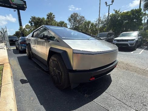 Used 2024 Tesla Cybertruck AWD Crew Cab image 2