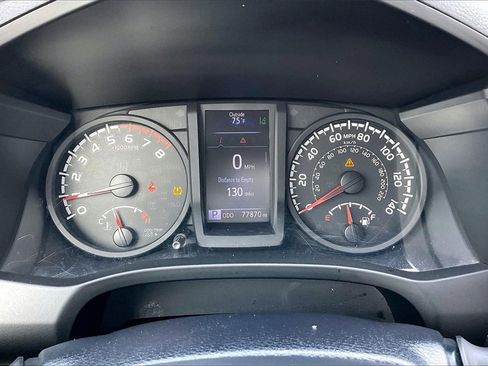 Used 2019 Toyota Tacoma SR w/ SR Convenience Package image 12