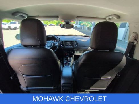 Used 2019 Jeep Compass Latitude w/ Popular Equipment Group AWD/4WD image 21