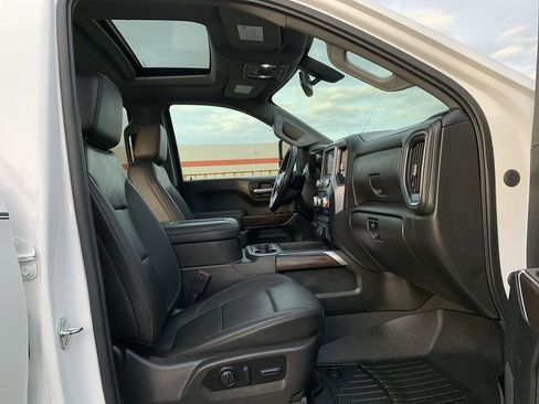 Used 2022 GMC Sierra 1500 SLT w/ SLT Convenience Package image 32