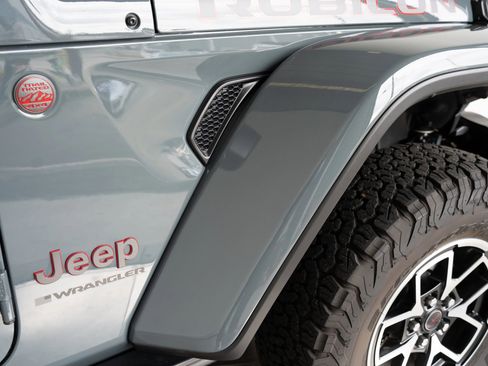 Used 2024 Jeep Wrangler Rubicon image 59