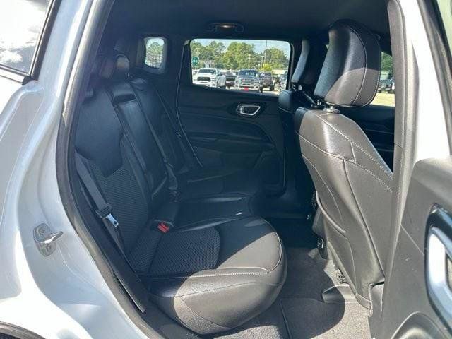 Certified 2025 Jeep Compass Latitude w/ Altitude Special Edition AWD/4WD image 36