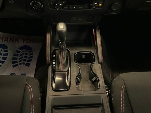 Used 2024 Nissan Frontier PRO-4X w/ Off-Road Protection Package image 9