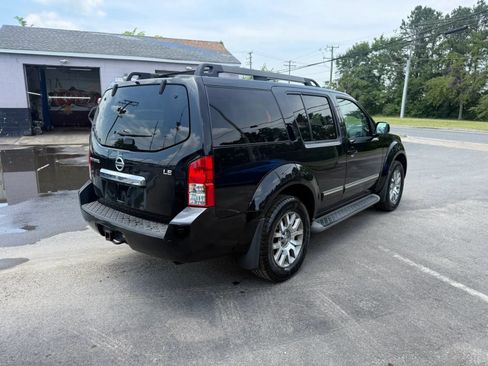 Used 2012 Nissan Pathfinder LE AWD/4WD image 5