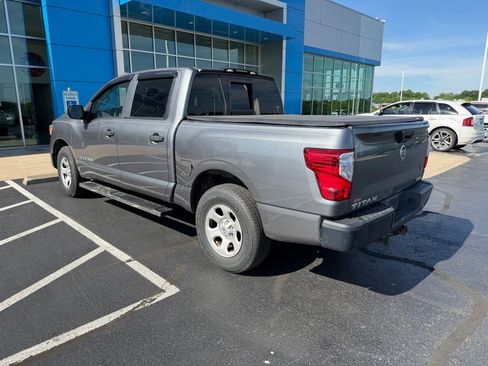 Used 2018 Nissan Titan S AWD/4WD image 5