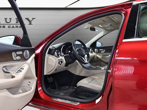 Used 2020 Mercedes-Benz C 300 4MATIC Sedan image 25