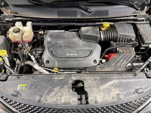 Used 2017 Chrysler Pacifica LX FWD image 9