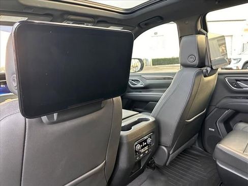 Used 2022 Chevrolet Tahoe LT w/ Luxury Package image 21