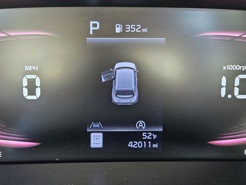 Certified 2024 Kia Soul LX w/ Option Group 015 FWD image 23