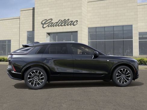 New 2025 Cadillac Lyriq Sport image 5