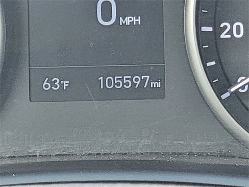 Used 2019 Hyundai Elantra GT image 36