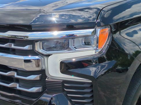 Used 2023 Chevrolet Silverado 1500 LTZ w/ LTZ Convenience Package II AWD/4WD image 6