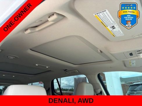 Used 2023 GMC Acadia Denali w/ Denali Ultimate Package AWD/4WD image 13