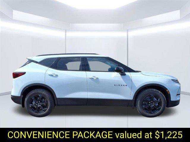 New 2026 Chevrolet Blazer LT w/ Convenience Package AWD/4WD image 2