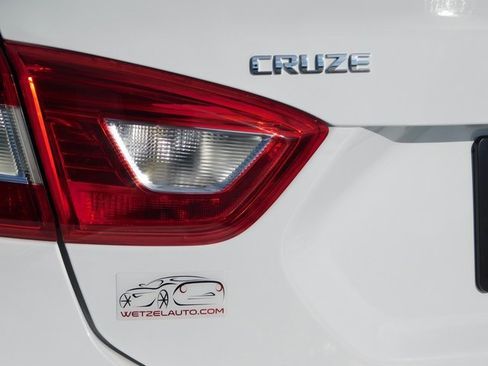 Used 2017 Chevrolet Cruze LT w/ Convenience Package image 34