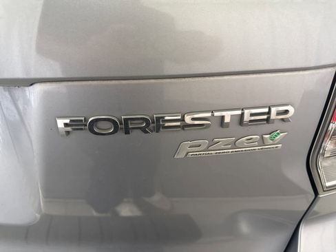 Used 2017 Subaru Forester 2.5i Premium image 13