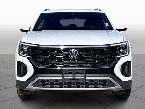 Used 2025 Volkswagen Atlas Cross Sport SE image 4