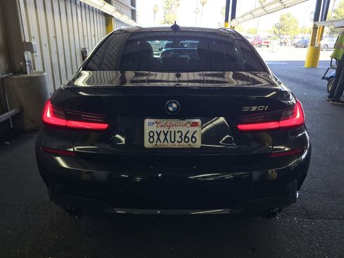 Used 2022 BMW 330i Sedan w/ M Sport Package RWD image 5