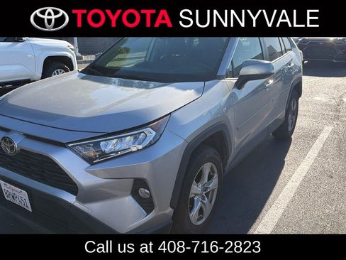 Used 2020 Toyota RAV4 XLE w/ Convenience Package AWD/4WD image 1