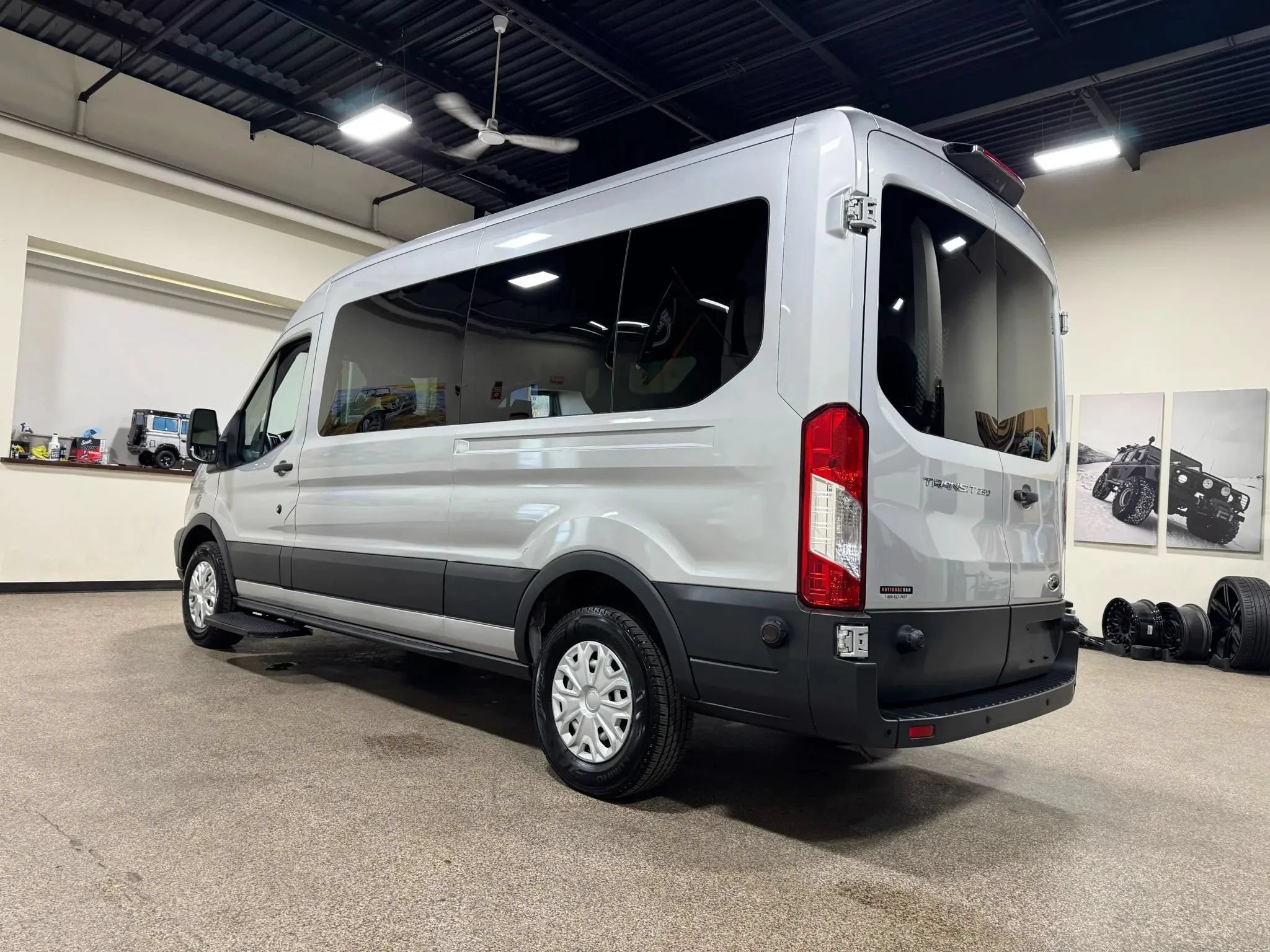 Used 2015 Ford Transit 250 148 Medium Roof RWD image 8