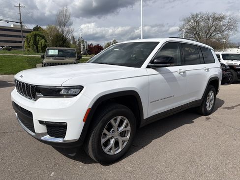 Used 2023 Jeep Grand Cherokee L Limited image 4