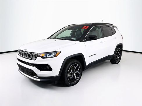 Used 2025 Jeep Compass Limited AWD/4WD image 3