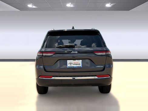 Used 2024 Jeep Grand Cherokee Laredo RWD image 10