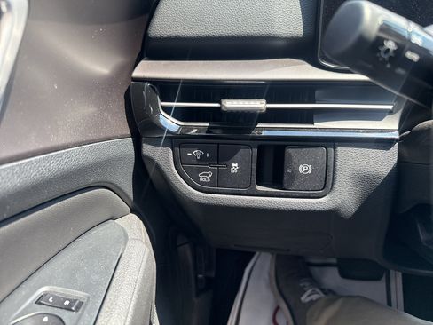 Used 2026 Kia Sportage EX FWD image 10