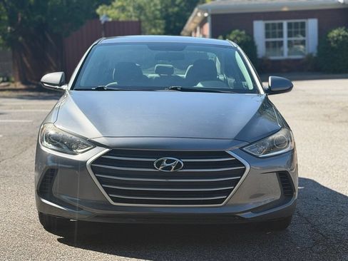 Used 2018 Hyundai Elantra SE w/ Cargo Package FWD image 7