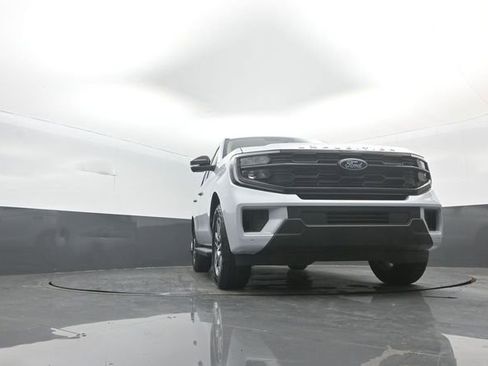 New 2026 Ford Expedition Active image 31