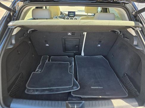 Used 2018 Mercedes-Benz GLA 250 4MATIC image 8